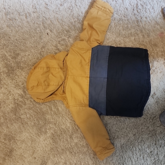 Fall/winter jacket - Picture 3 of 3